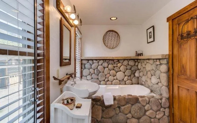 Minturn Inn