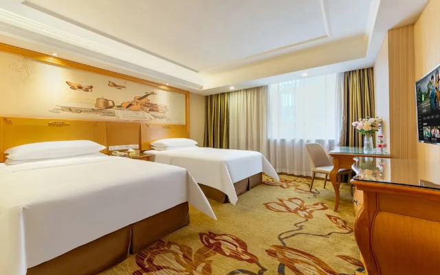 Vienna Hotel(Shenzhen Shajing Jingji Baina)