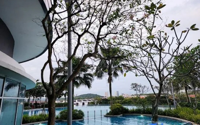 Putrajaya Dwiputra 6 Plus 1 PAX Fully Air-Con