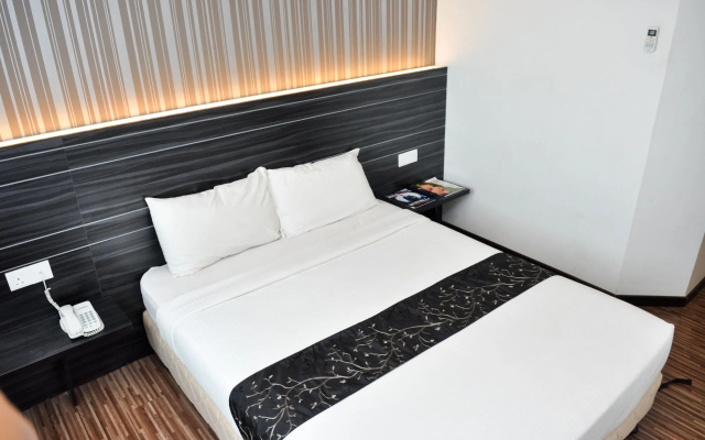 Signature Hotel