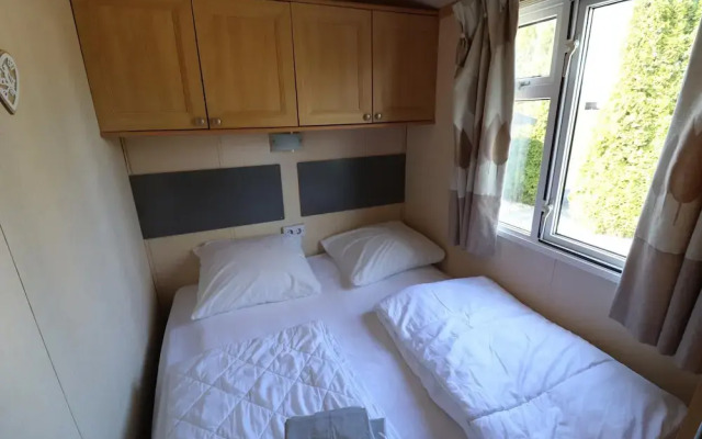 Cozy Chalet in Tzummarum