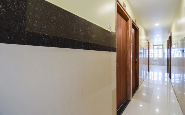 OYO 45335 Hotel Ratan Deluxe