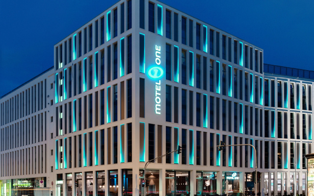 Motel One Köln-Altstadt
