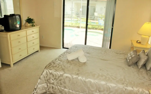 HG16630LBL - 4 beds pool & spa home - Gated