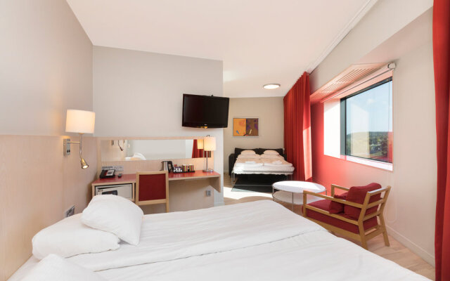 Отель Park Inn By Radisson Stockholm Hammarby Sjöstad Швеция, Стокгольм - 12 отзывов об отеле, цены и фото номеров - забронировать отель Park Inn By Radisson Stockholm Hammarby Sjöstad онлайн комната для гостей