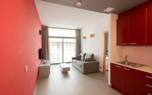 Apolo Suites Rentalmar