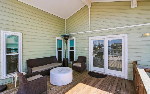Canal Breeze by Ryson Vacation Rentals