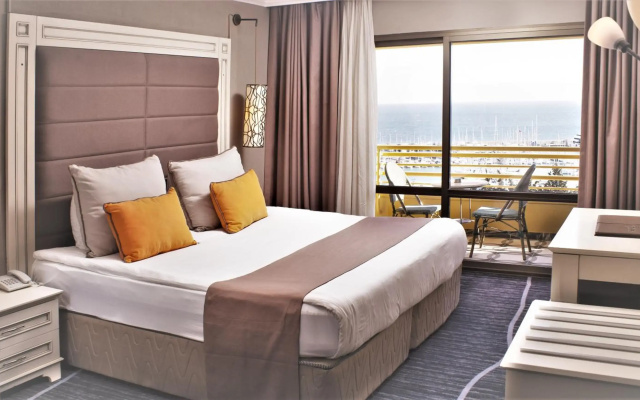 Suhan Seaport Hotel