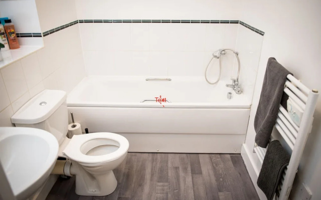 City Centre Pad with Secure Parking