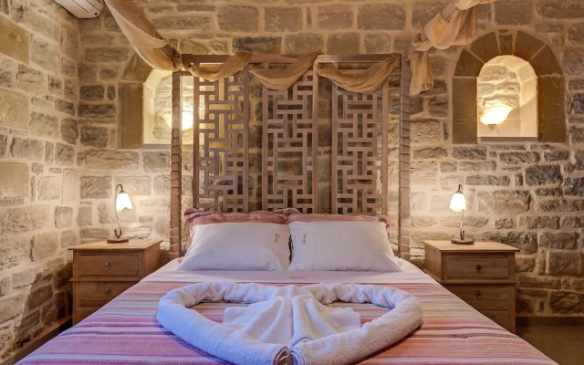 Hectoras Villa in Plaka