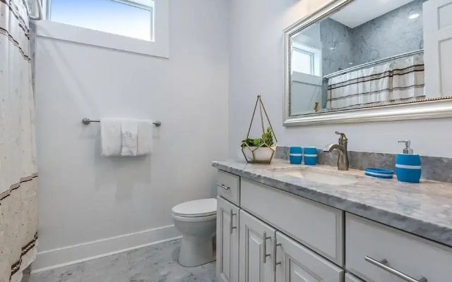 Newly Renovated 4BD Penthouse