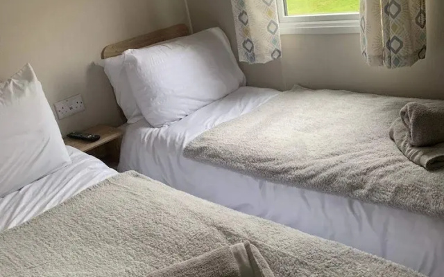 Tranquil Seaside Caravan Retreat in Eyemouth
