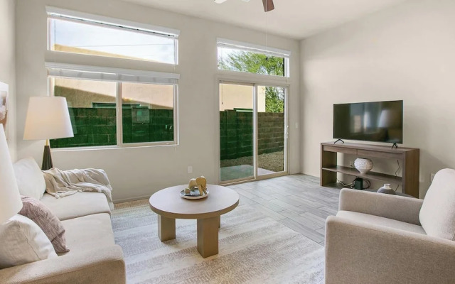 Landing Apartments near Downtown Jacksonville