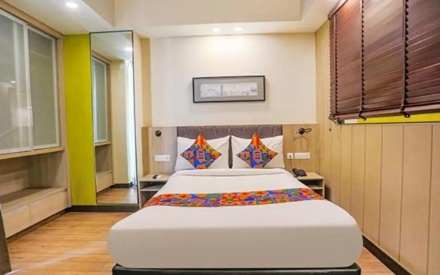 Fabhotel Sapphire 83