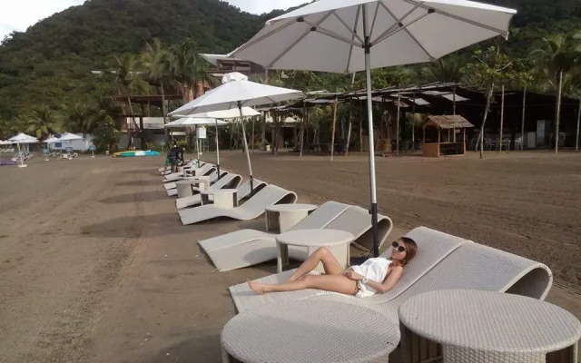 Pico De Loro Cove Condominium 2Br 01