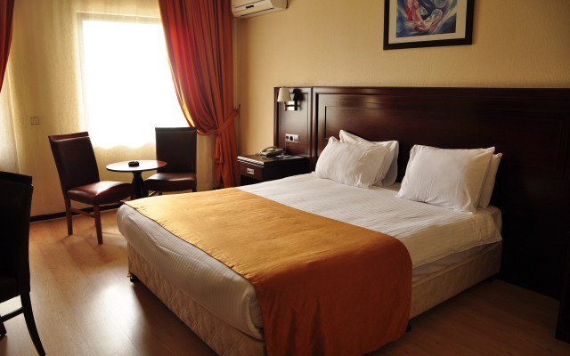 Eser Diamond Hotel & Convention Center İstanbul