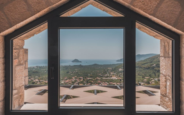 Zinos Luxury Villa