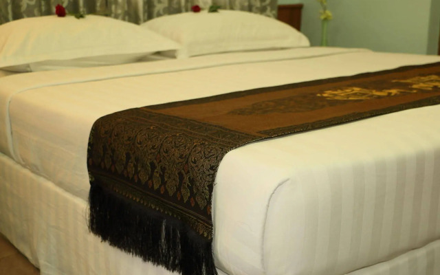 Royal City Hotel