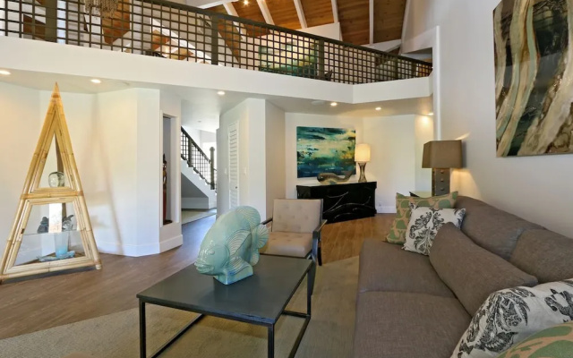 2141 IliIli Rd - 14 Br Villa