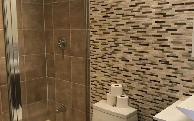 Bombay Suites Mississauga