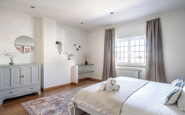 Villa in Azeitao w Pool and Garden