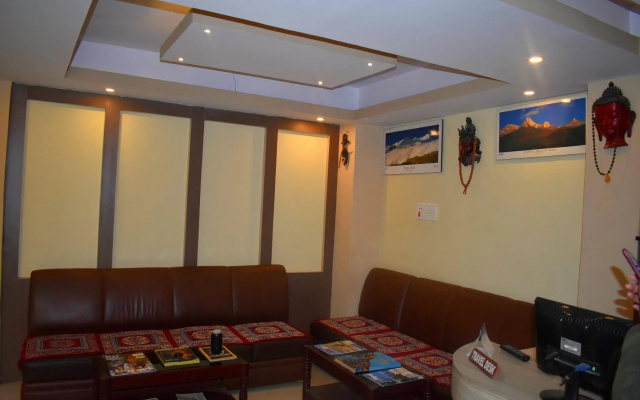 Festoon Hotel