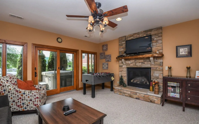Firefly Cove 4 Bedroom House