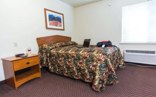 WoodSpring Suites Fayetteville I-49
