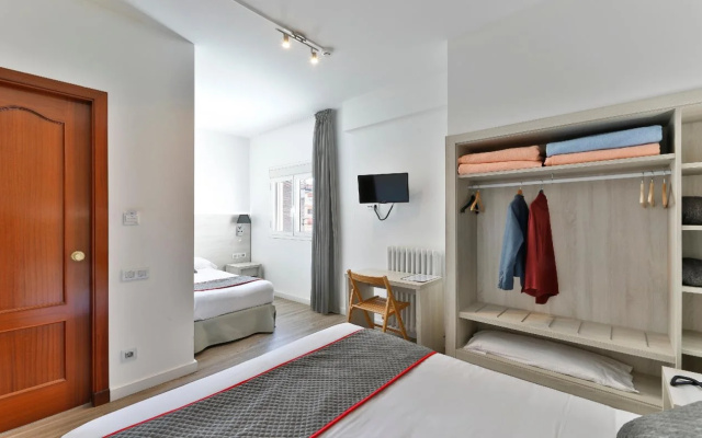 Oyo Hostal Soler