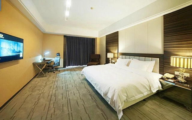 Golden Peninsula Hotel