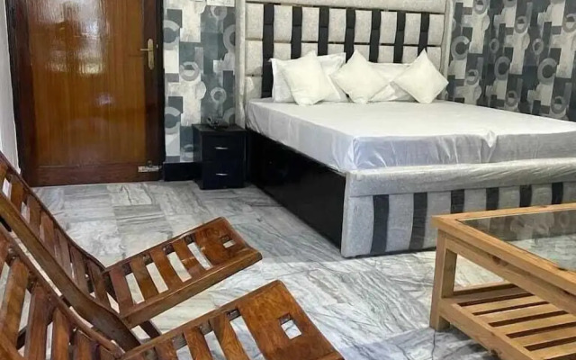 Hotel Monal