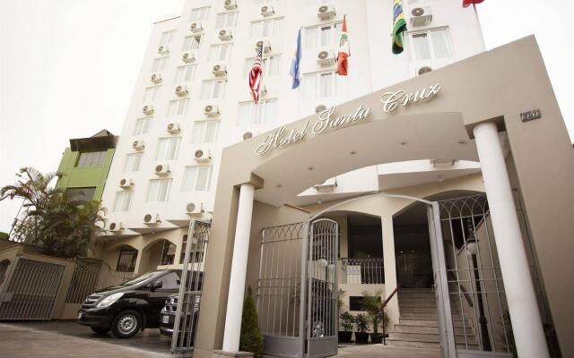 Hotel Santa Cruz вид на фасад