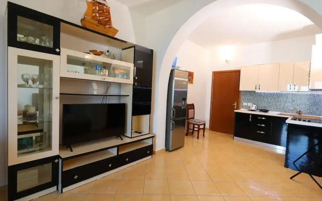 Hill Suites