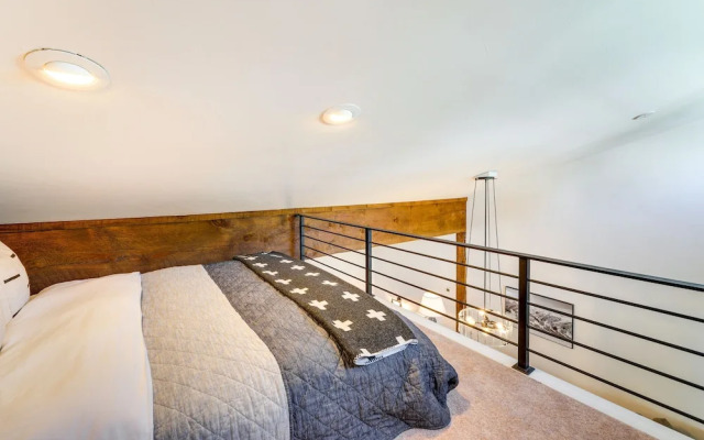 Walk to Main St & Lifts: Ketchum Townhouse!
