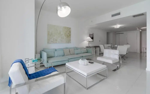 Sky City at Brickell Bay