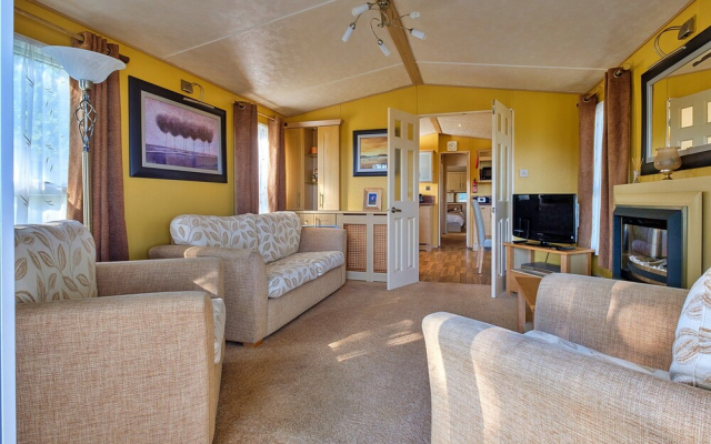 Holiday Home by UK Coast With Sea Views