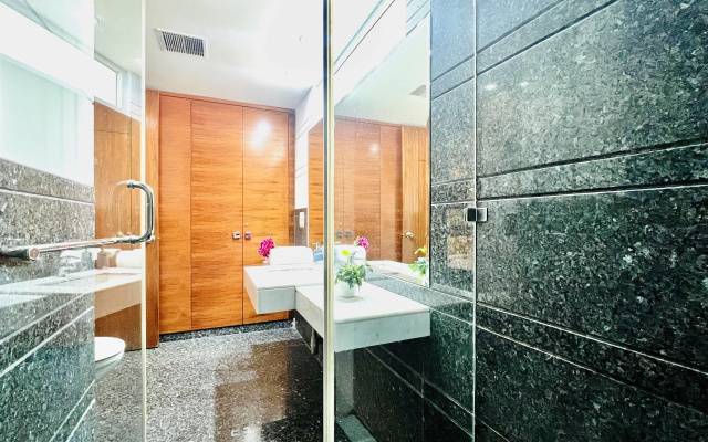 Bluo Modern 3Bhk M Block - Balcony, Parking