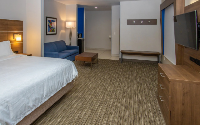 Holiday Inn Express Hotel & Suites Roseville-Galleria Area by IHG