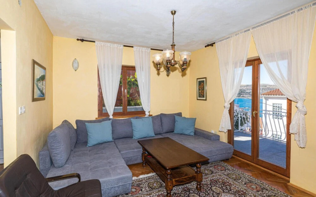 Beautiful Apartment in Mastrinka With Wifi and 2 Bedrooms