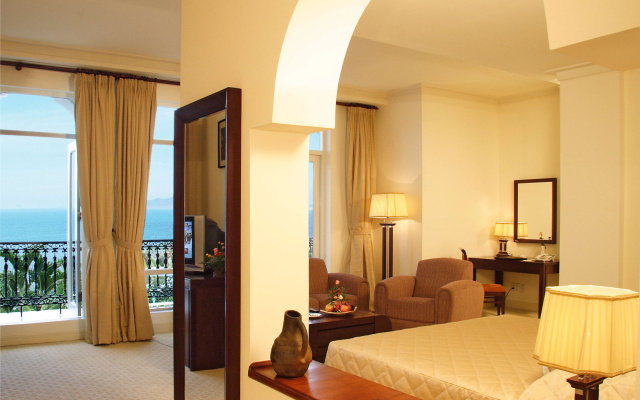 Sunrise Nha Trang Beach Hotel & Spa