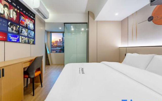 Jingdezhen Taoyue Art Hotel (Taoxichuan Creative Plaza Ceramic Art Street)