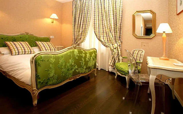 Logis Paris Rome