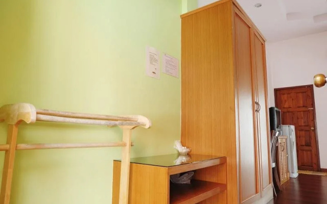 Reaun Araya Hotel