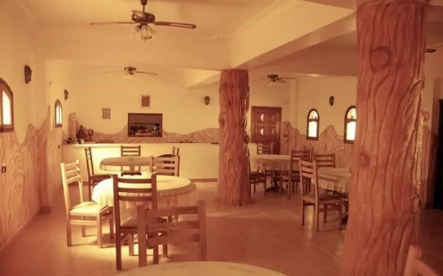 Bawiti Oasis Resort