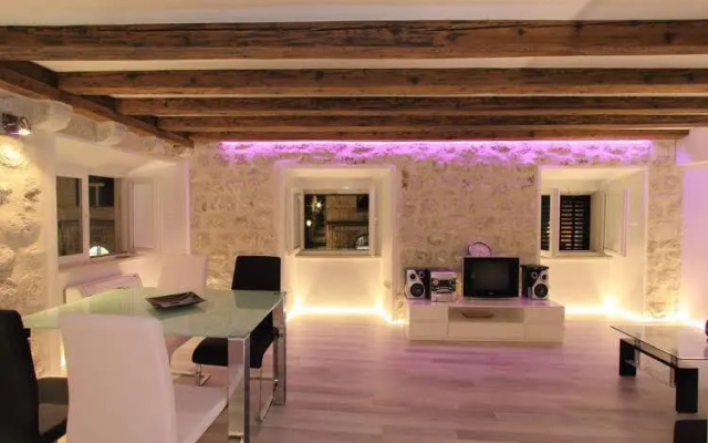 Apartment 4 You