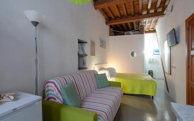 Ludovica Studio - Backpackers House Vernazza