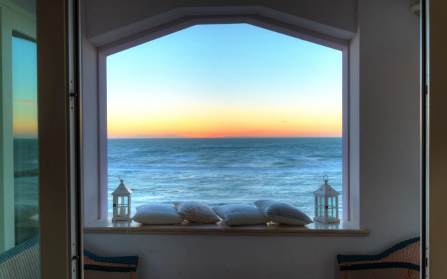Villa Lilla Attic on the beach