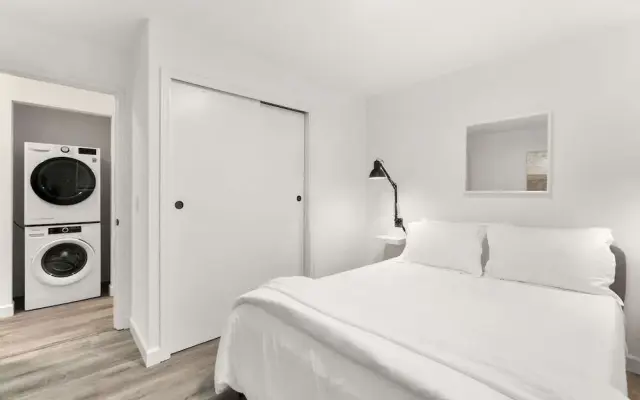 Beacon Hill Retro - Central Location