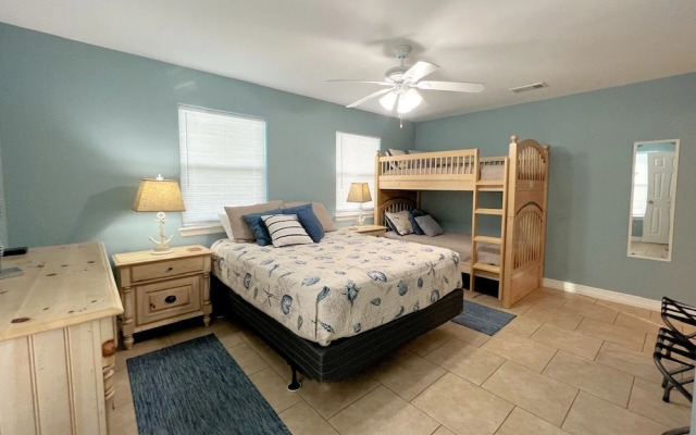 Abby Sands Castle 2 Bedroom Home by RedAwning