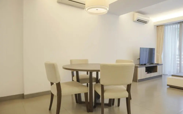 Cozy and Spacious 2Br Apartment at Simprug Park Residences